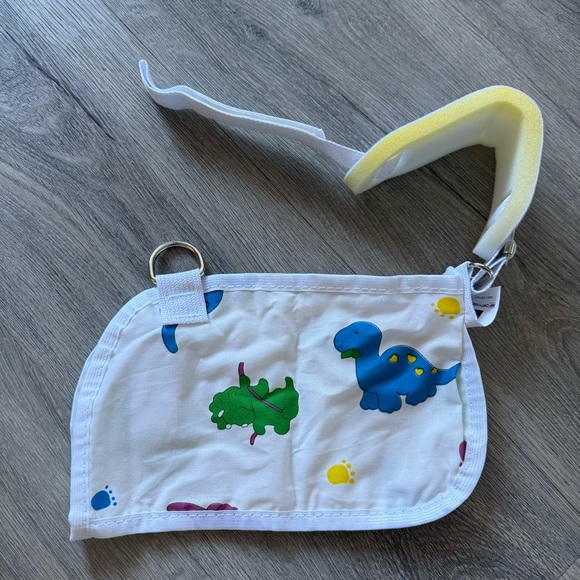 Midline Pediatric Arm Sling - Picture 5 of 5
